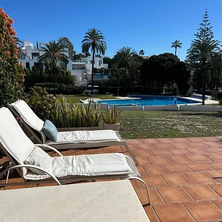 شقة 4 Bedroom Townhouse Puerto Banus ماربيا